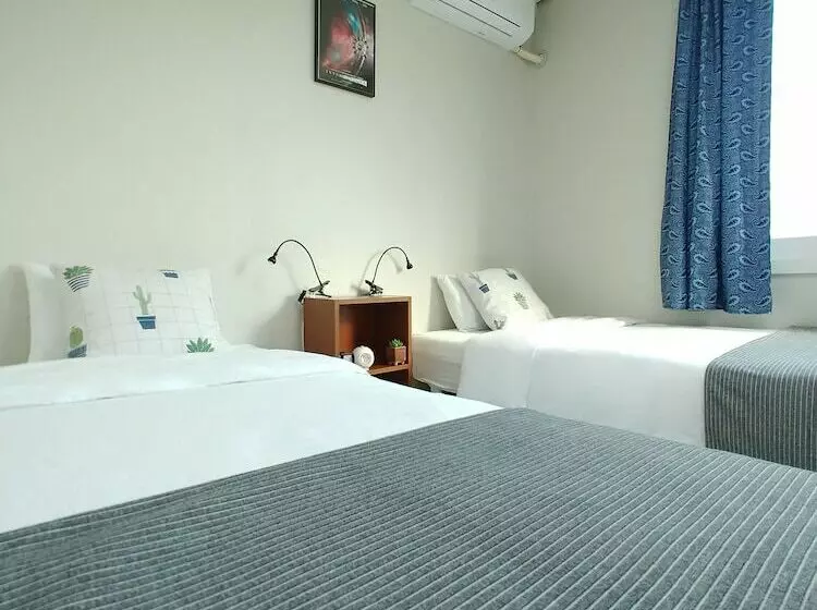 هاستل Hause Itaewon