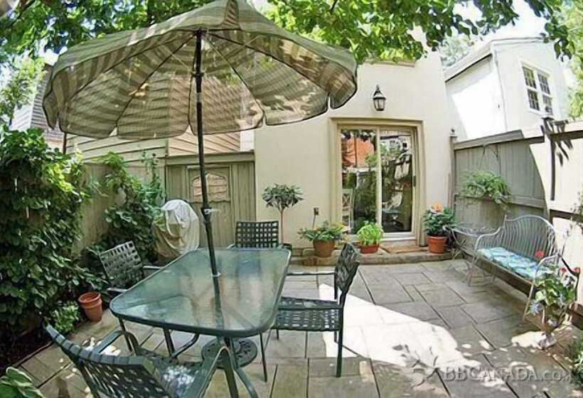 تختخواب و صبحانه Elegant Cabbagetown