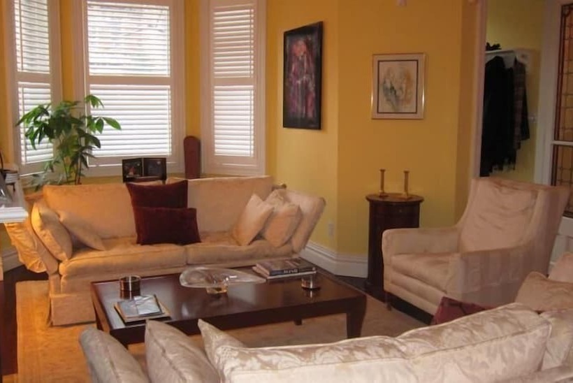 تختخواب و صبحانه Elegant Cabbagetown