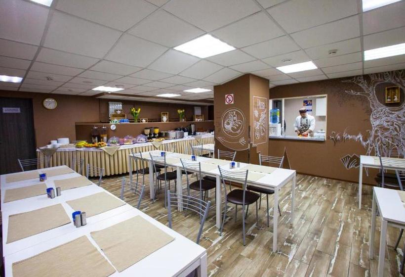 בית מלון כפרי Arbat Inn