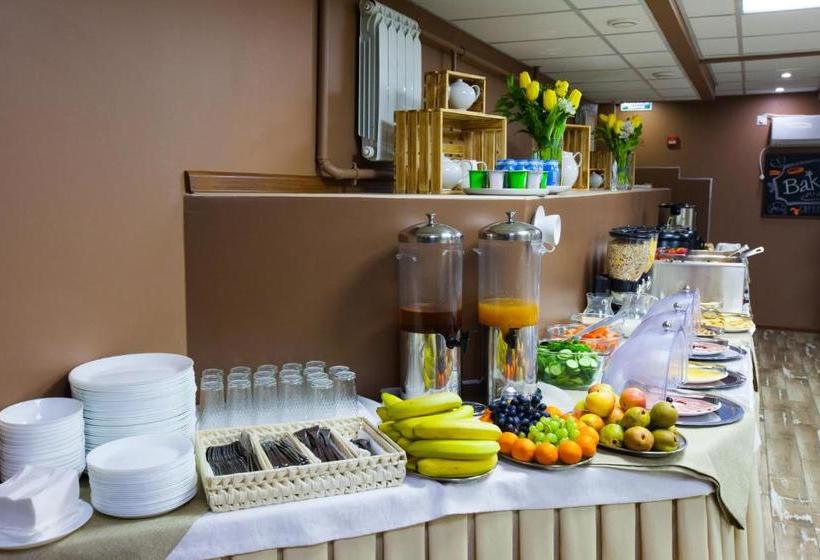 בית מלון כפרי Arbat Inn