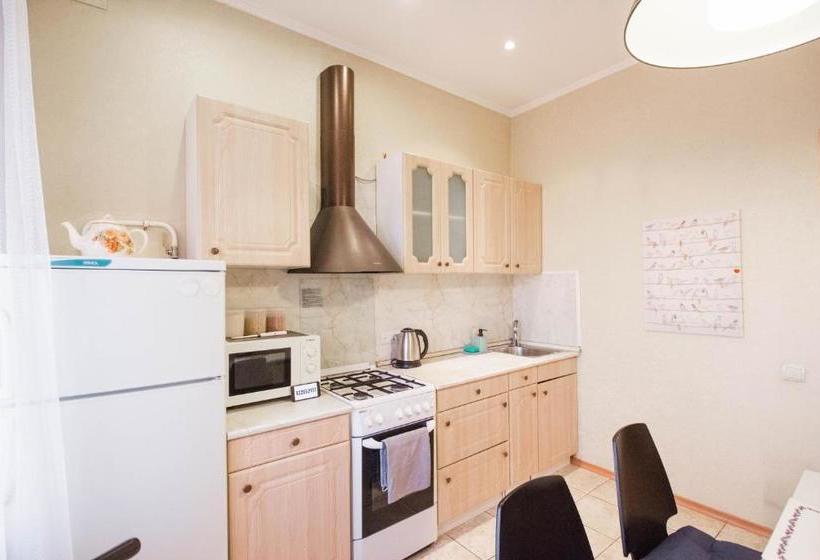 בית מלון כפרי Arbat Inn