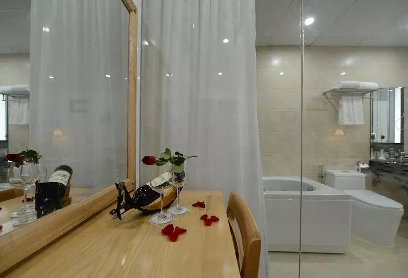 هتل Blue Hanoi Inn City