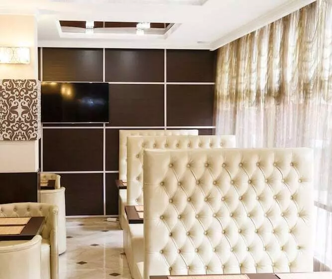 هتل Marton 20 Let Vlksm