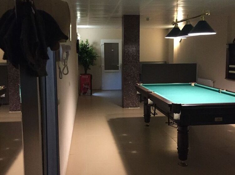 Отель Marton 20 Let Vlksm