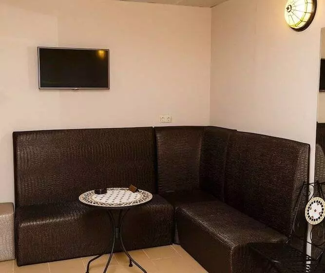 هتل Marton 20 Let Vlksm