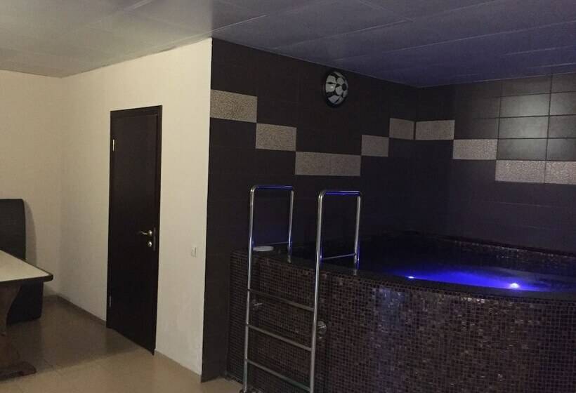 Отель Marton 20 Let Vlksm