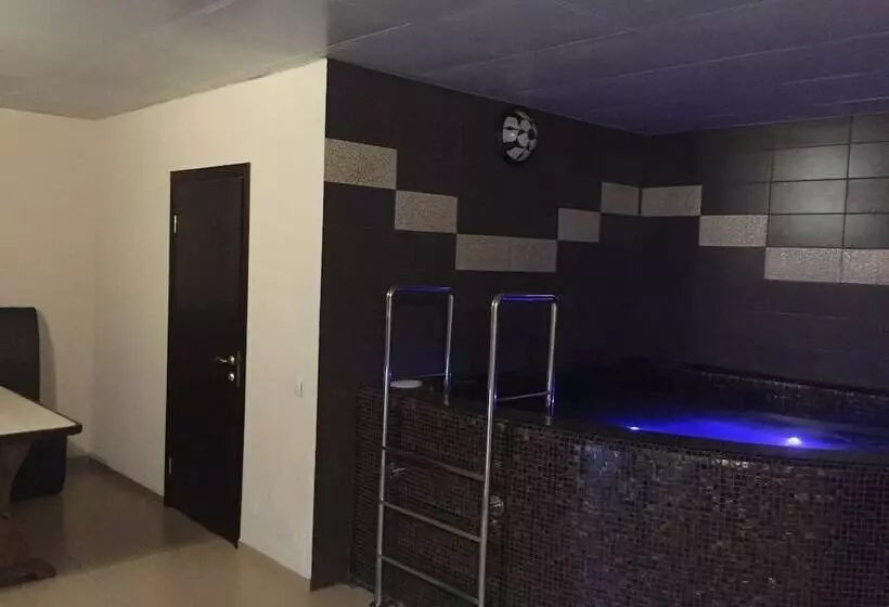 هتل Marton 20 Let Vlksm