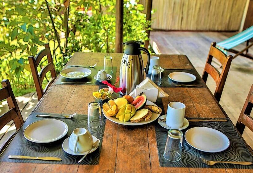 هتل Natiora Green Lodge