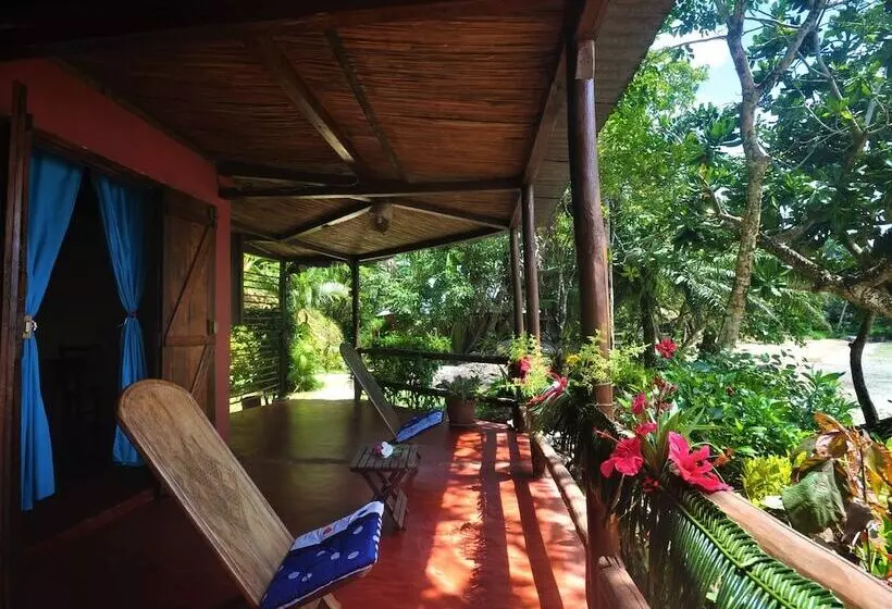 هتل Natiora Green Lodge