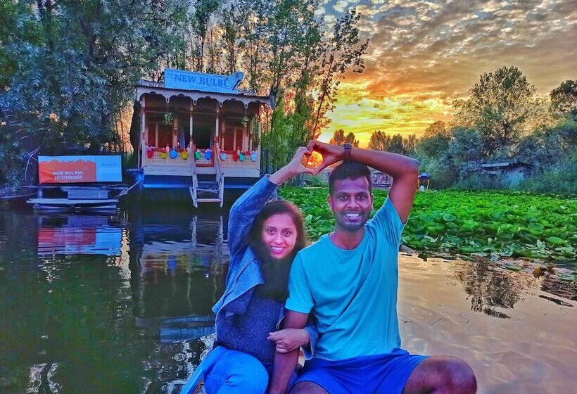 هتل New Bul Bul Group Of Houseboats