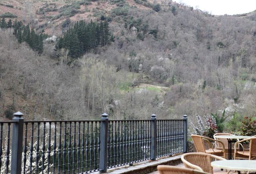 פנסיון Casa Reda   Posada De Viñón