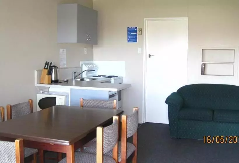 High Country Lodge, Motels & Backpackers