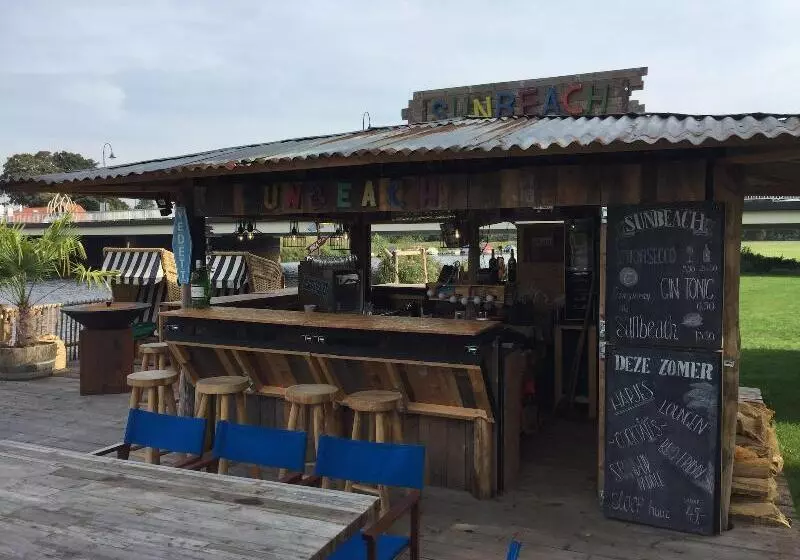 De Zon Hotel & Restaurant By Flow