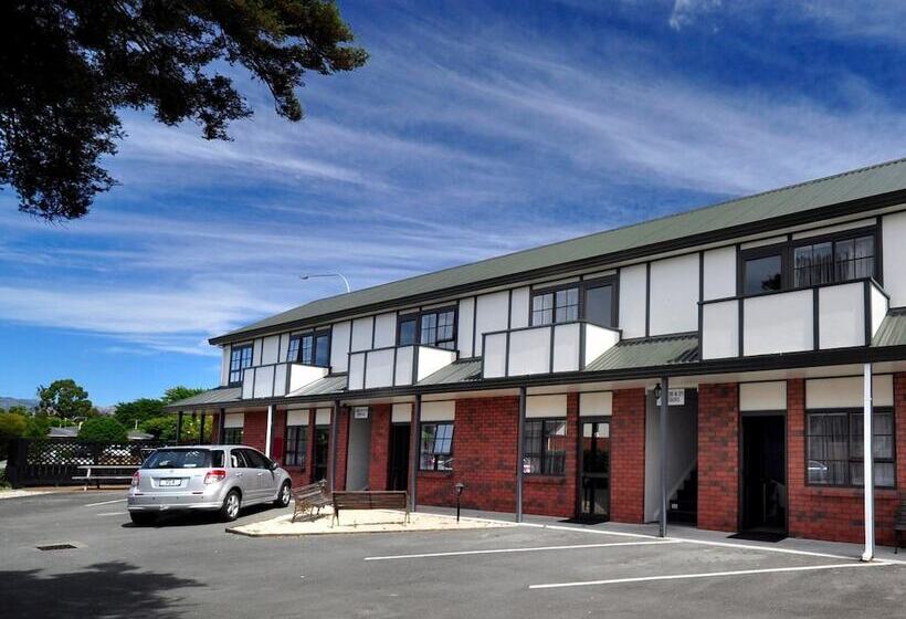 فندق Knightsbridge Court Motor Lodge