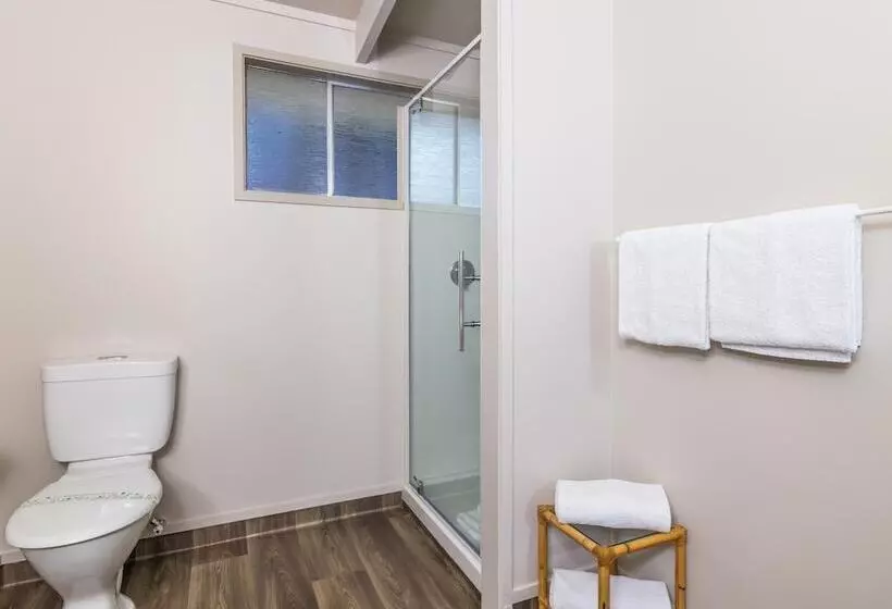 ホテル Twin Peaks Lakeside Inn