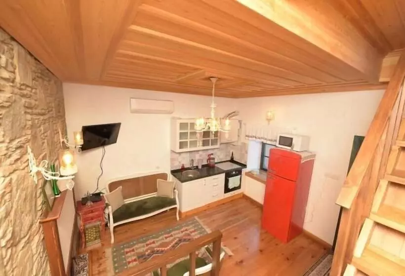 ベッドアンドブレックファースト Sirince Ilya Konak