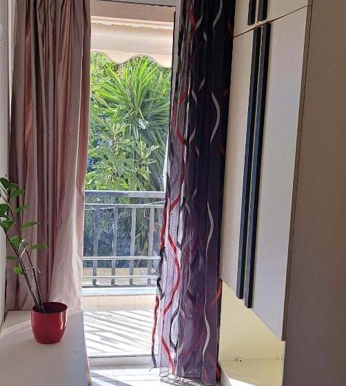 هتل Bicorna Chania