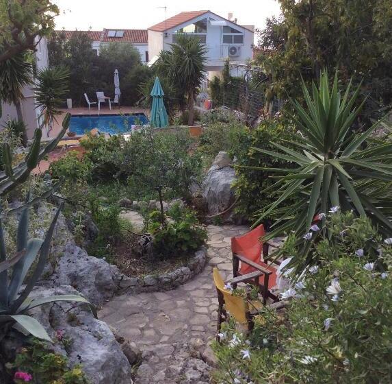 هتل Bicorna Chania