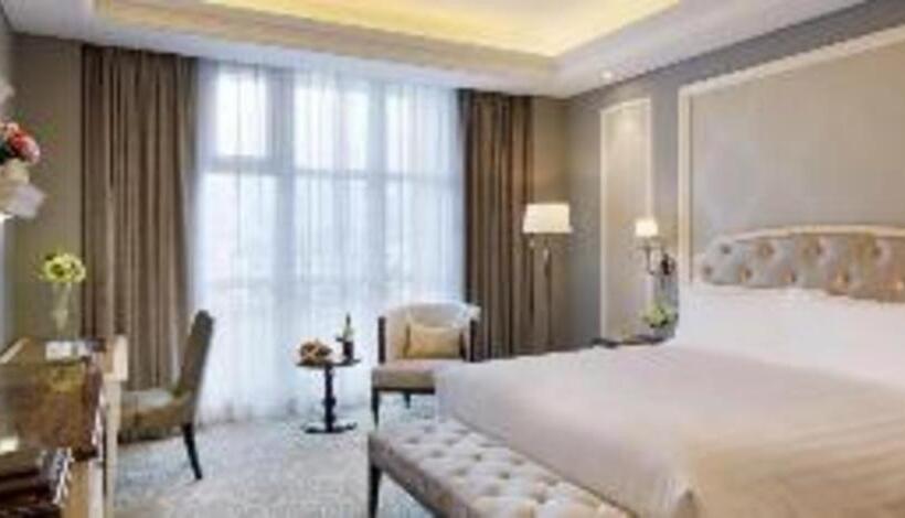 Hotel Deefly Yinrun Town