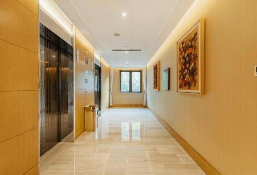 Hotel Deefly Yinrun Town