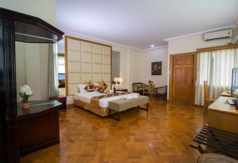 هتل Royal Inlay