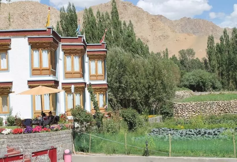 هتل Royal Ladakh