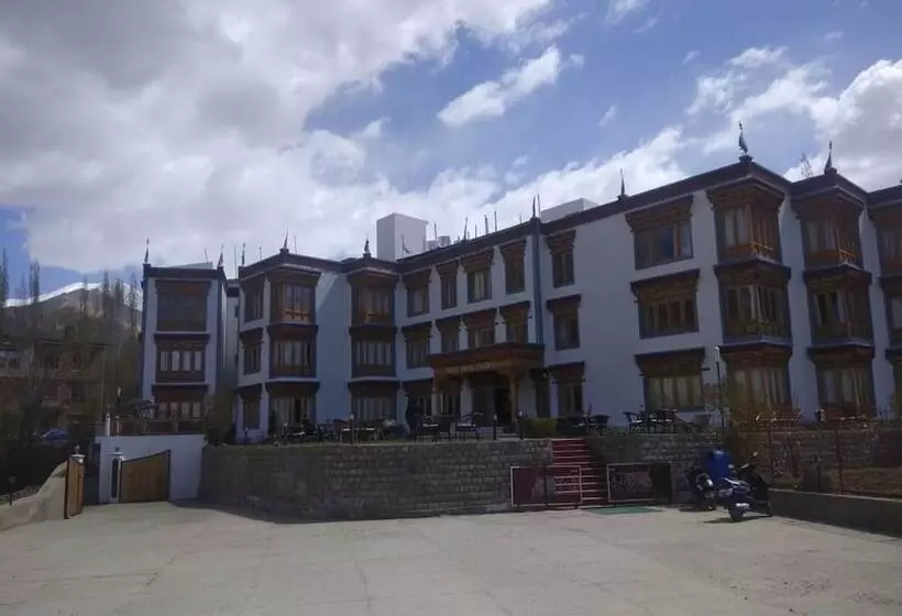 هتل Royal Ladakh