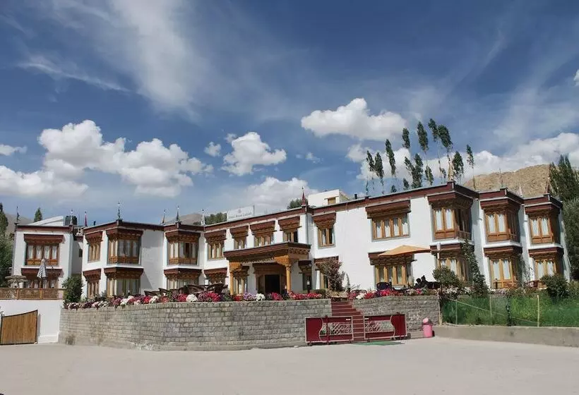 هتل Royal Ladakh