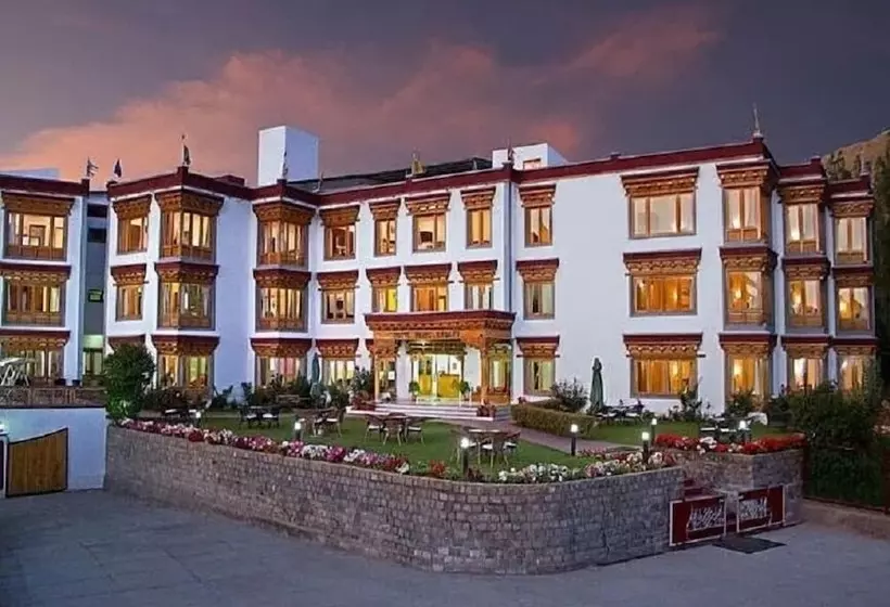 هتل Royal Ladakh