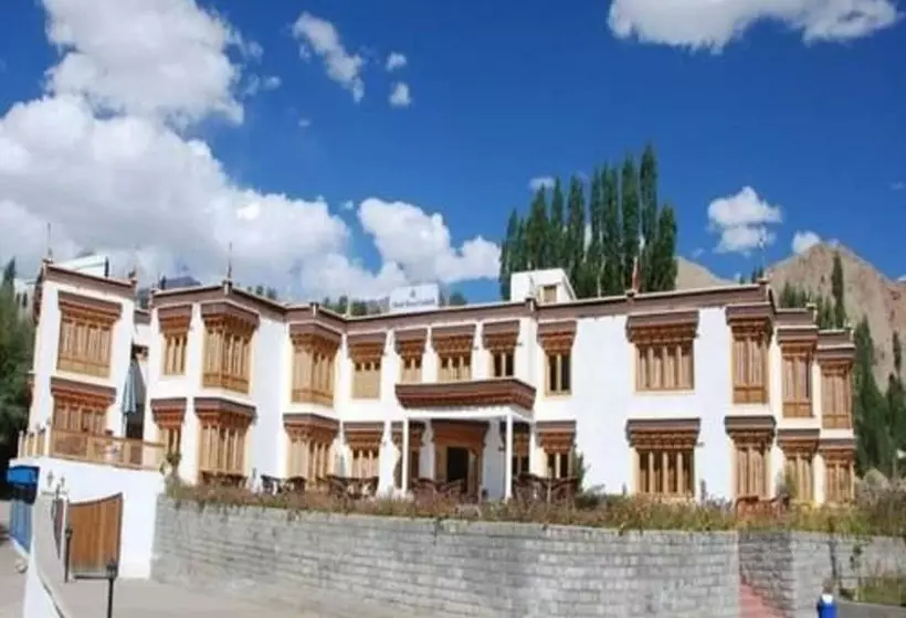 هتل Royal Ladakh
