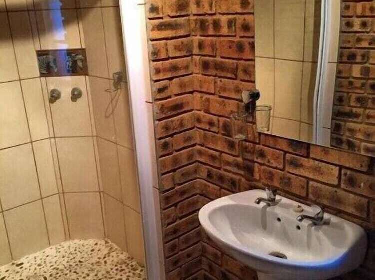 酒店 Unathi Game Lodge