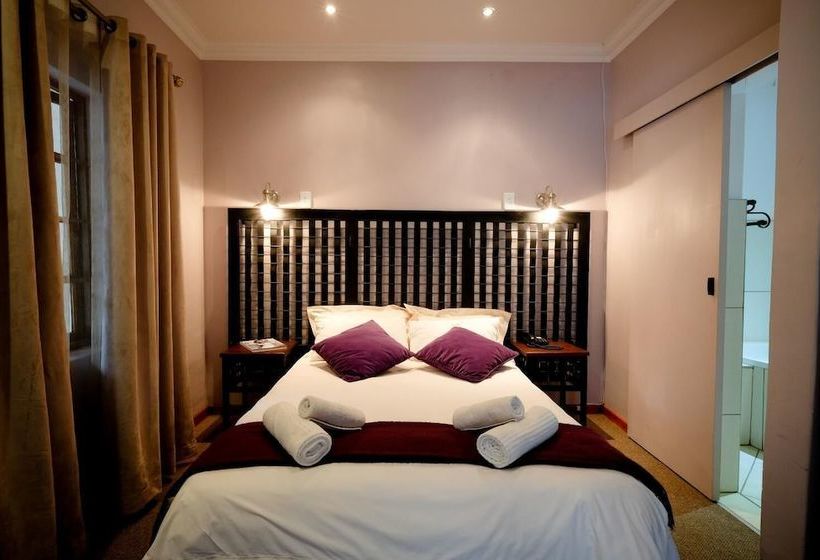 Oxbow Country Estate