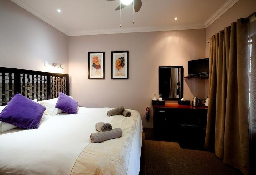 Oxbow Country Estate