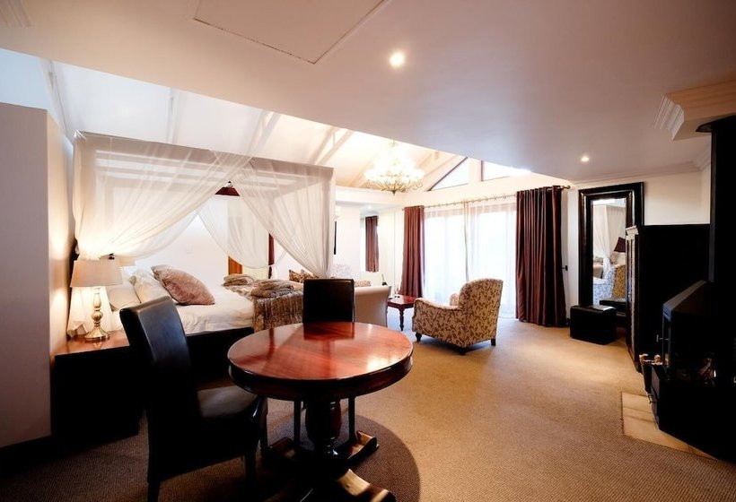 Oxbow Country Estate