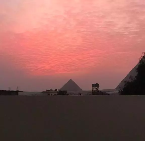 پانسیون 3 Pyramids View Inn