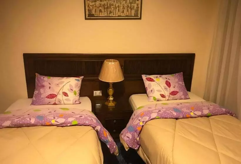 پانسیون 3 Pyramids View Inn