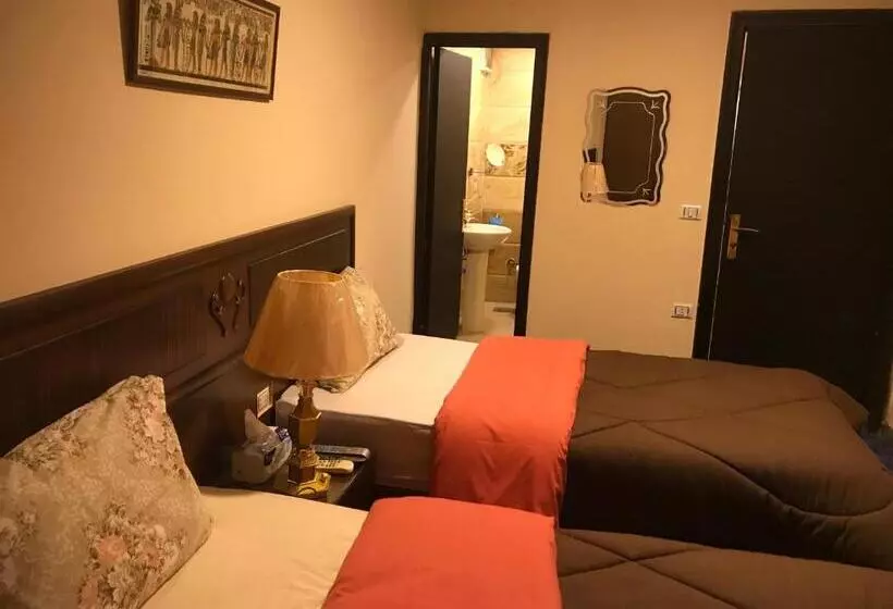 پانسیون 3 Pyramids View Inn
