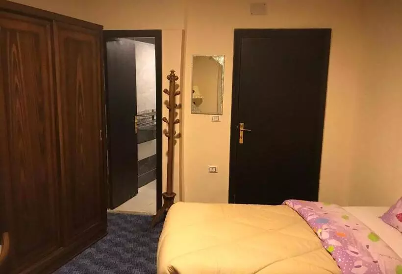 پانسیون 3 Pyramids View Inn