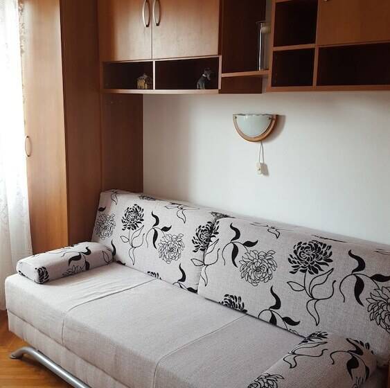 بنسيون Apartments Cola