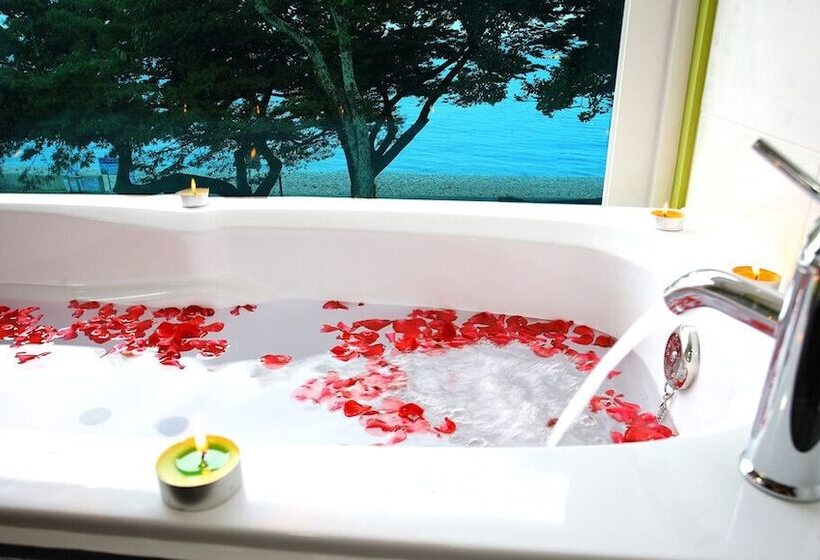 Pinky Marine Pension