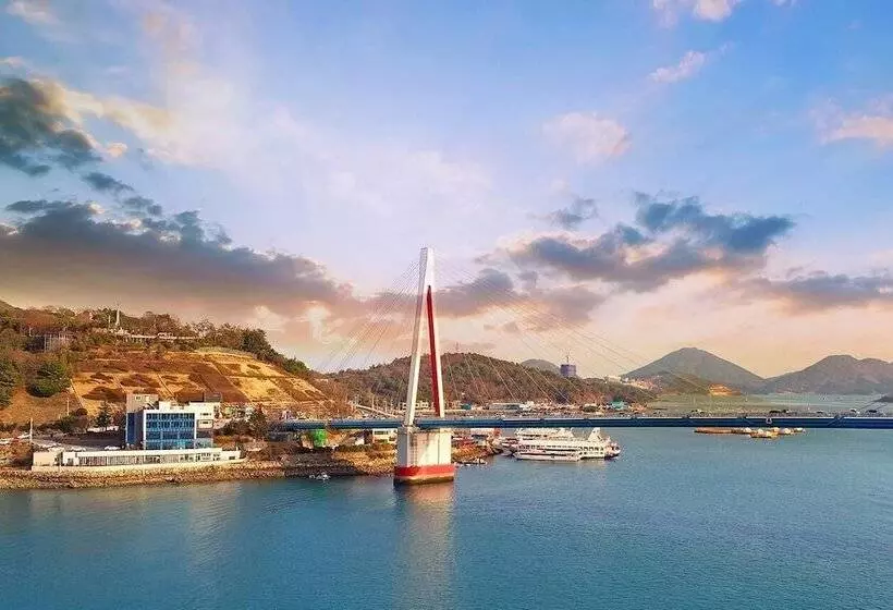 Yeosu Janggun Island Pension