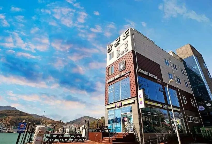 Yeosu Janggun Island Pension