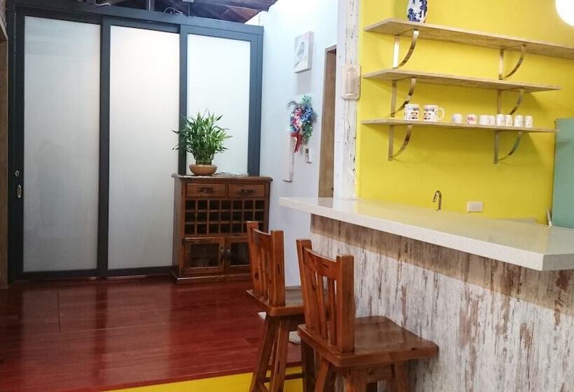 تختخواب و صبحانه Jiufen Skywater Inn