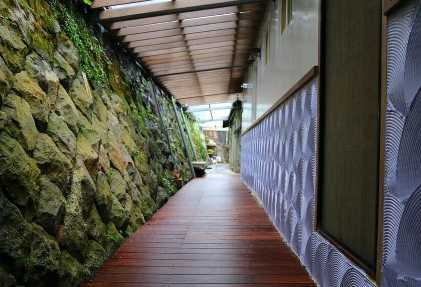 تختخواب و صبحانه Jiufen Skywater Inn