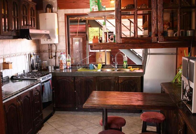 Hostal El Nogal Pucón