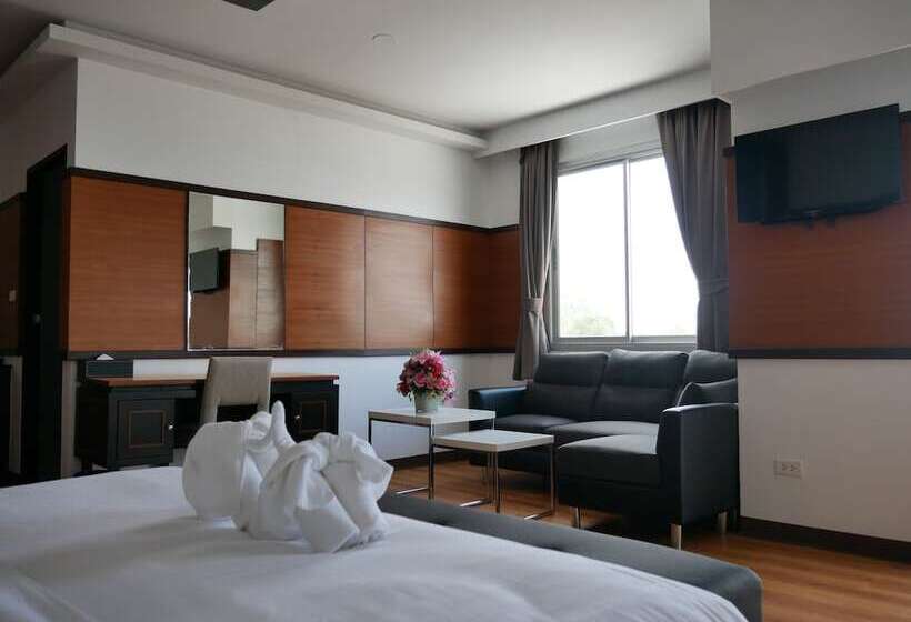 Blu Hotel Nakhon Phanom