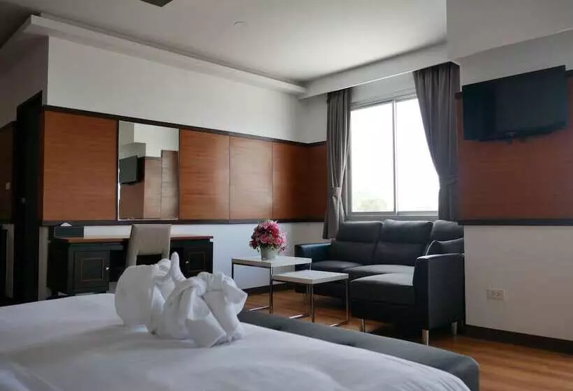 Blu Hotel Nakhon Phanom