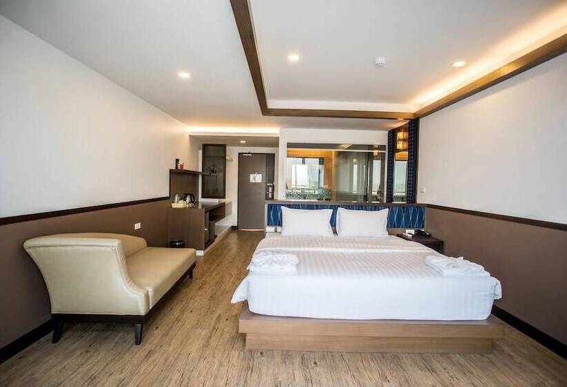 Blu Hotel Nakhon Phanom