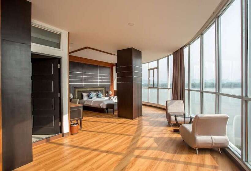 Blu Hotel Nakhon Phanom